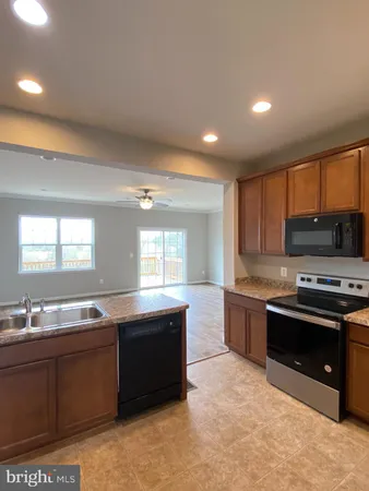 $2,575 | 112 Splendor Garden Way, Stephenson, VA 22656