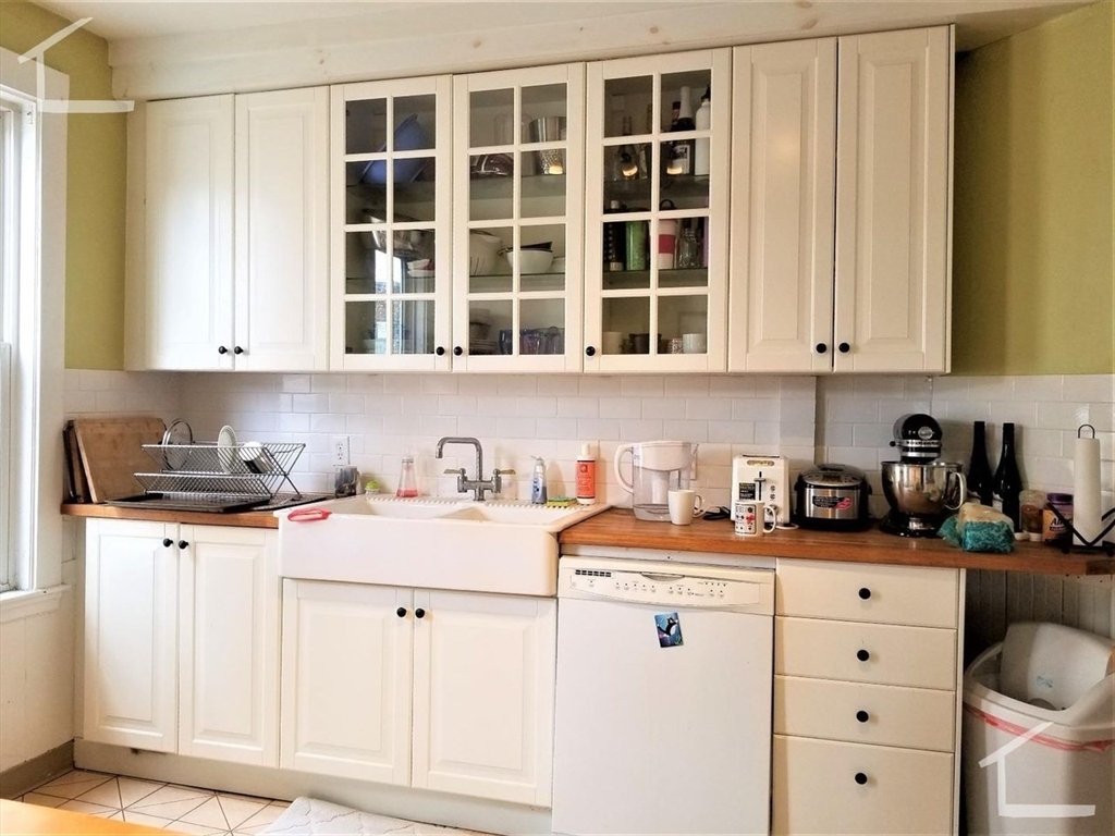 119 Browne Street, Unit 1 Brookline, MA 02446 - Photo 8 of 15