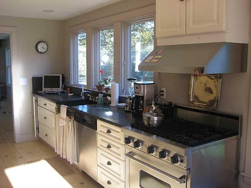 10 Mountain Ash Road Brooklin, ME 04616 - Photo 19 of 22 Kitchen.