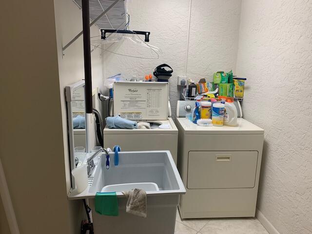 7480 Martinique Boulevard Boca Raton, FL 33433 - Photo 16 of 20 laundry
