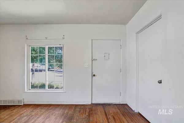 $315,000 | 202 East 2nd Street, Shoshone, ID 83352