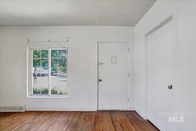 $315,000 | 202 East 2nd Street, Shoshone, ID 83352