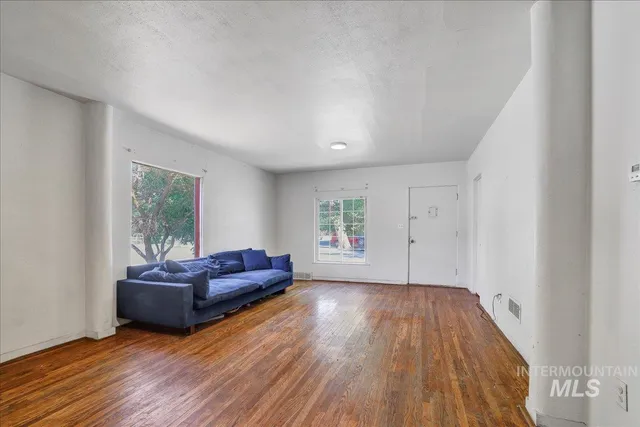 $315,000 | 202 East 2nd Street, Shoshone, ID 83352