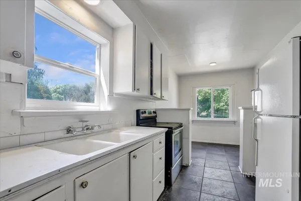 $315,000 | 202 East 2nd Street, Shoshone, ID 83352