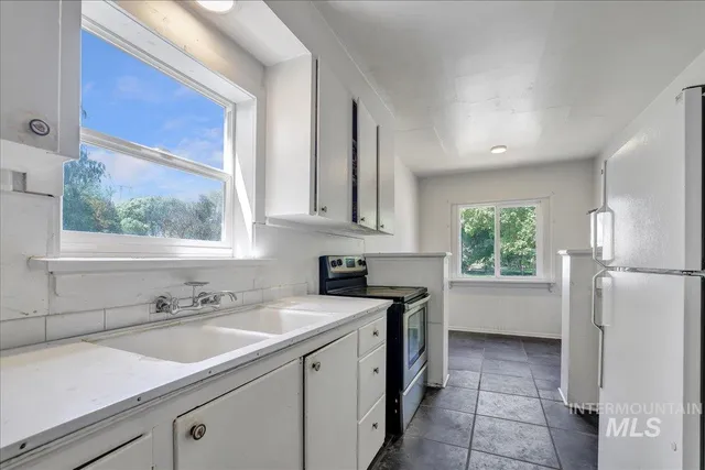 $315,000 | 202 East 2nd Street, Shoshone, ID 83352