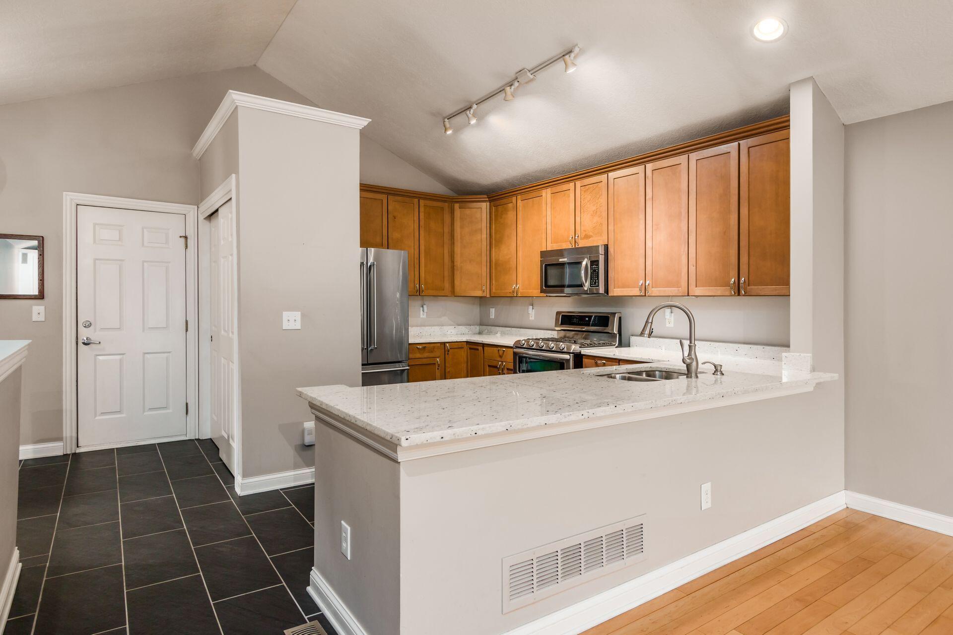 4896 Rays Circle Dublin, OH 43016 - Photo 9 of 45 New Granite countertops and sink