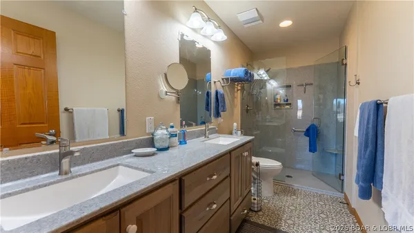 $439,900 | 202 Eagle Avenue, Gravois Mills, MO 65037