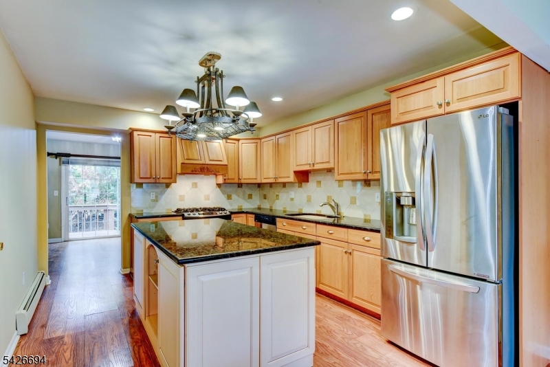 7 Matthew Road Wayne, NJ 07470 - Photo 14 of 37