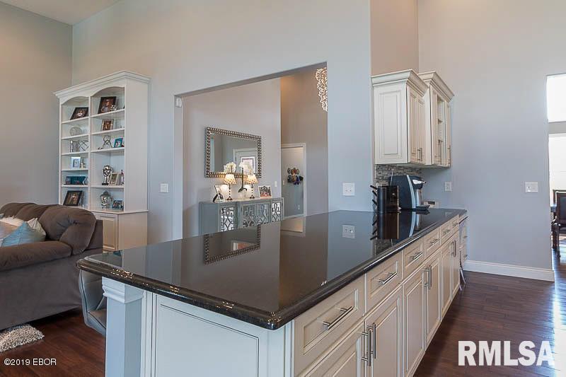 1569 Pershing Road West Frankfort, IL 62896 - Photo 17 of 53 Gallery Image 17
