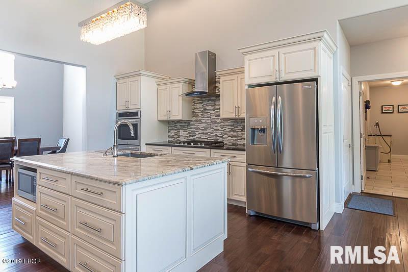 1569 Pershing Road West Frankfort, IL 62896 - Photo 18 of 53 Gallery Image 18