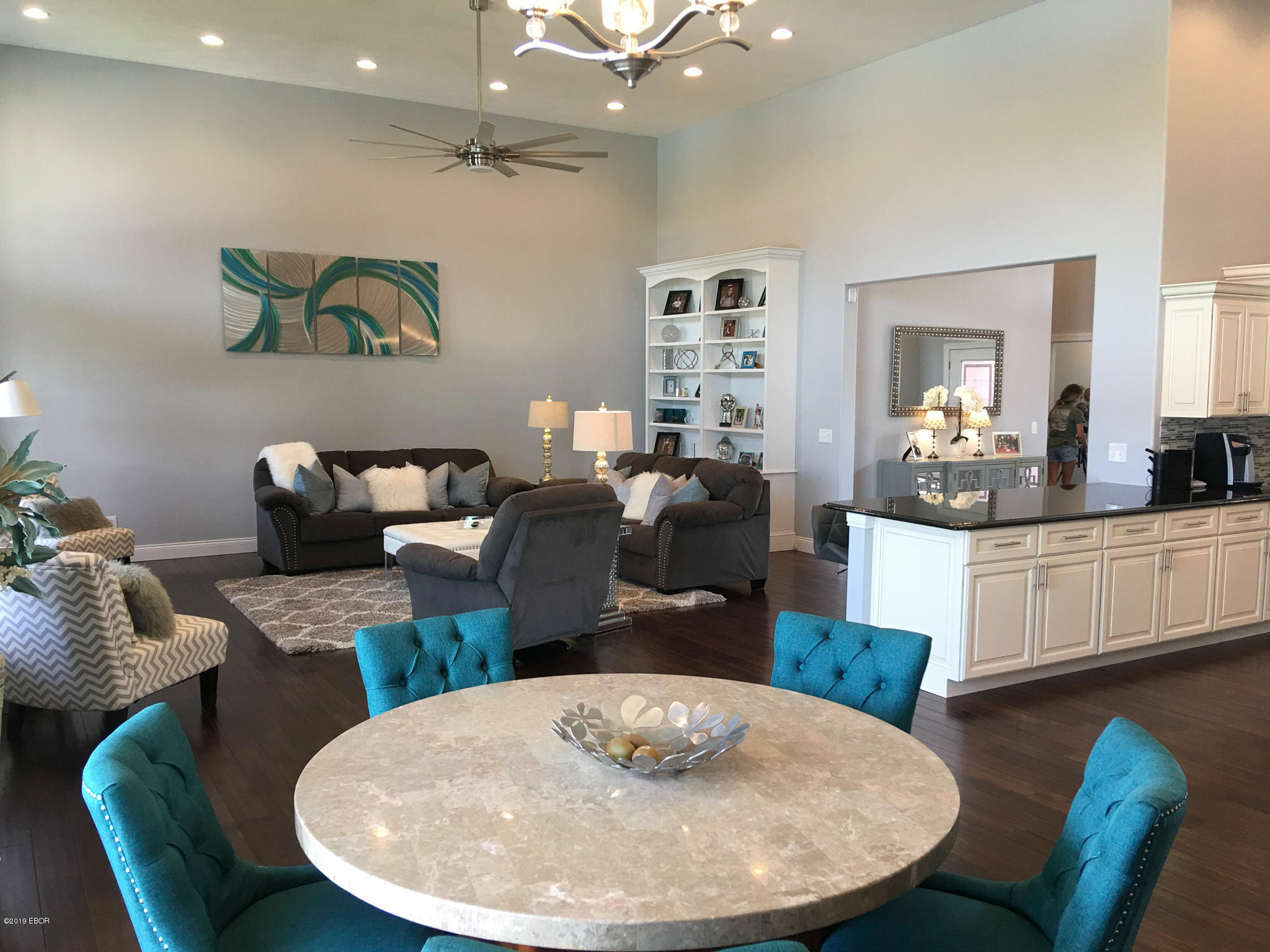 1569 Pershing Road West Frankfort, IL 62896 - Photo 19 of 53 Gallery Image 19