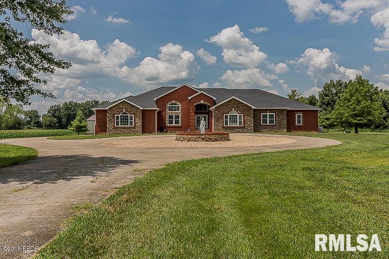 1569 Pershing Road West Frankfort, IL 62896 - Photo 2 of 53 Gallery Image 2