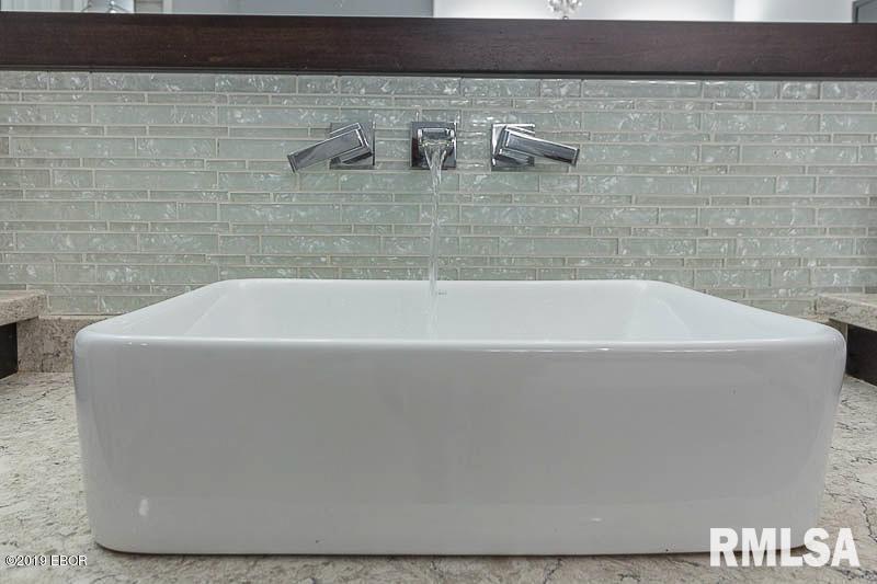 1569 Pershing Road West Frankfort, IL 62896 - Photo 24 of 53 Gallery Image 24