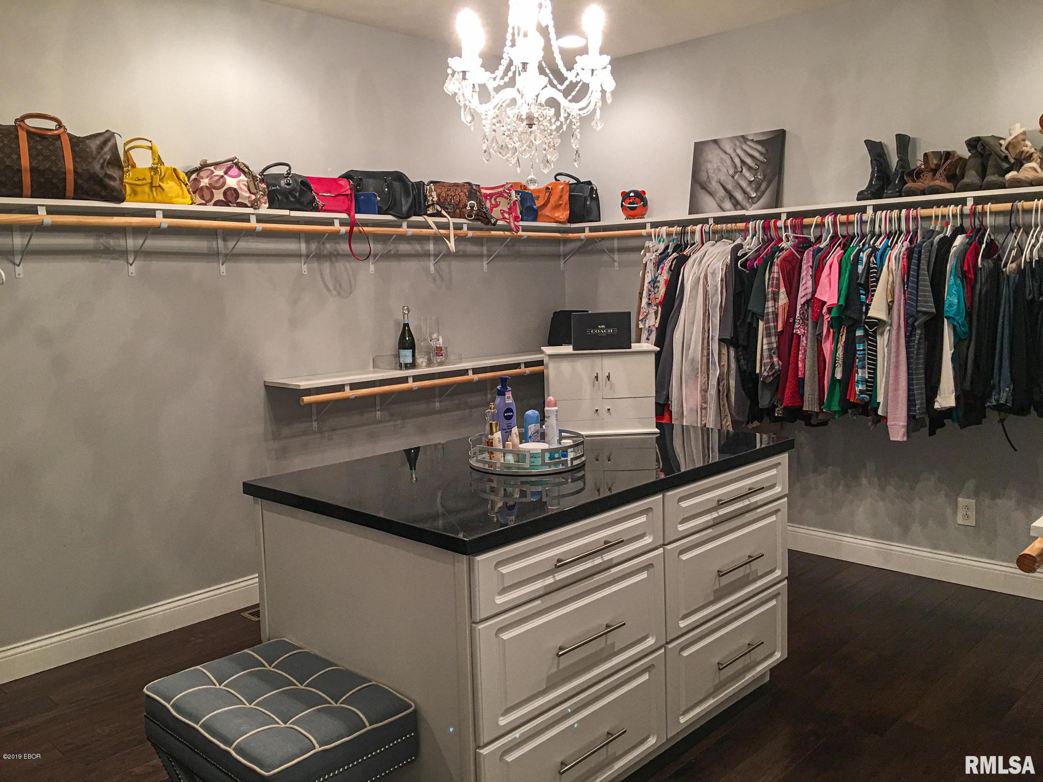 1569 Pershing Road West Frankfort, IL 62896 - Photo 26 of 53 Gallery Image 26