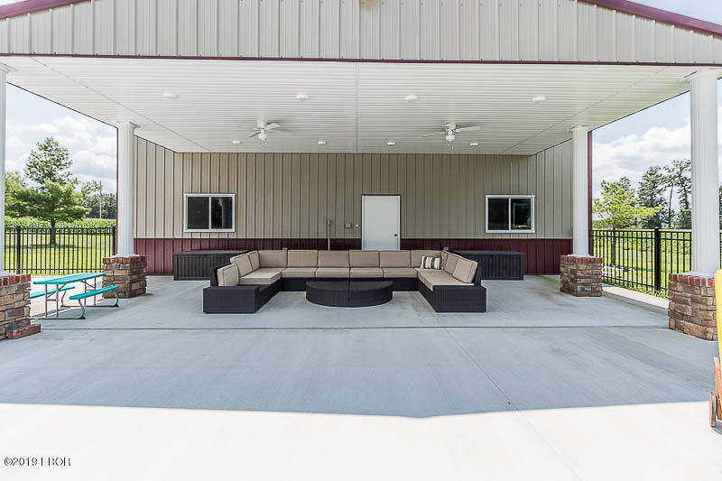 1569 Pershing Road West Frankfort, IL 62896 - Photo 28 of 53 Gallery Image 28