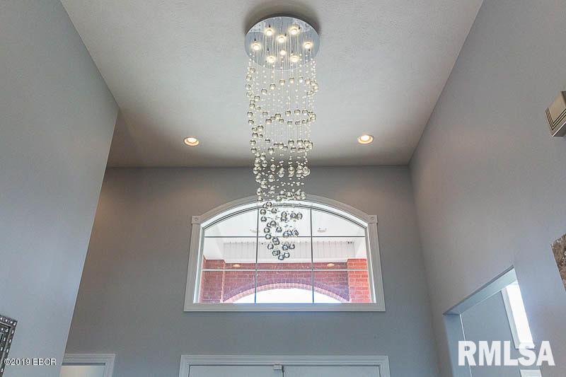 1569 Pershing Road West Frankfort, IL 62896 - Photo 3 of 53 Gallery Image 3