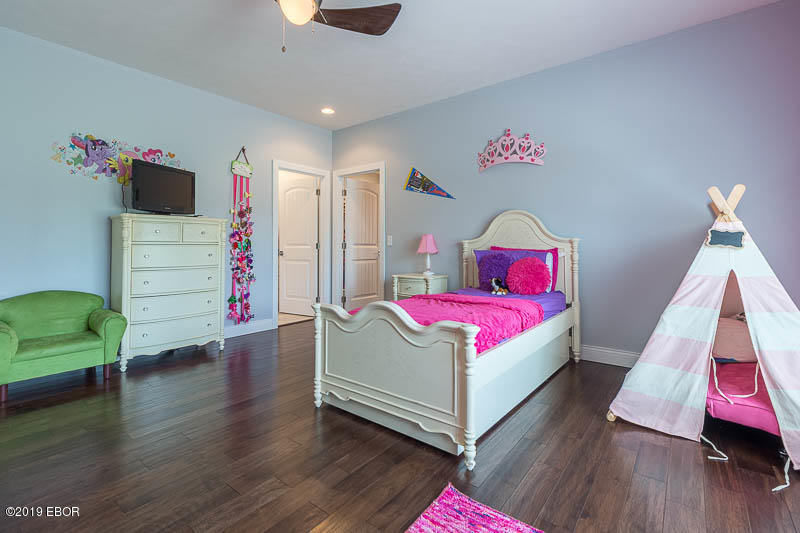 1569 Pershing Road West Frankfort, IL 62896 - Photo 31 of 53 Gallery Image 31
