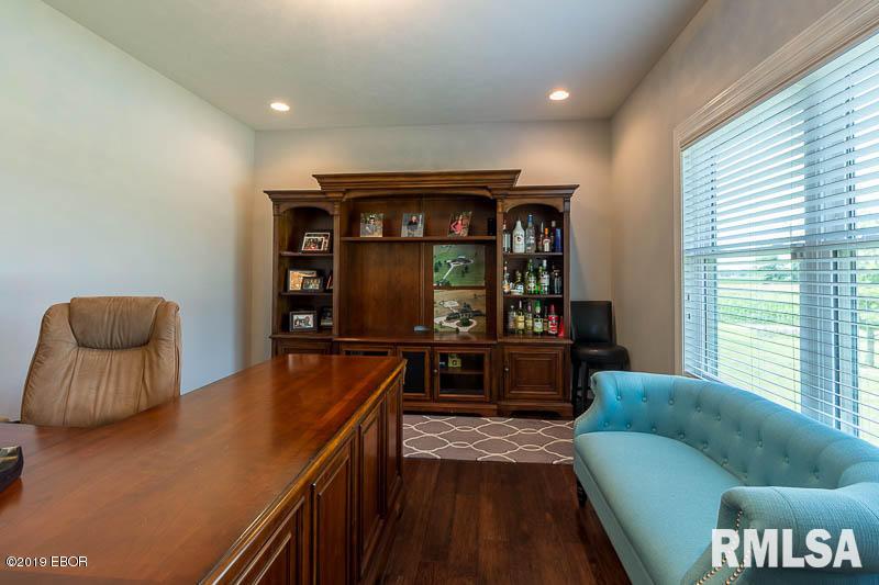 1569 Pershing Road West Frankfort, IL 62896 - Photo 35 of 53 Gallery Image 35