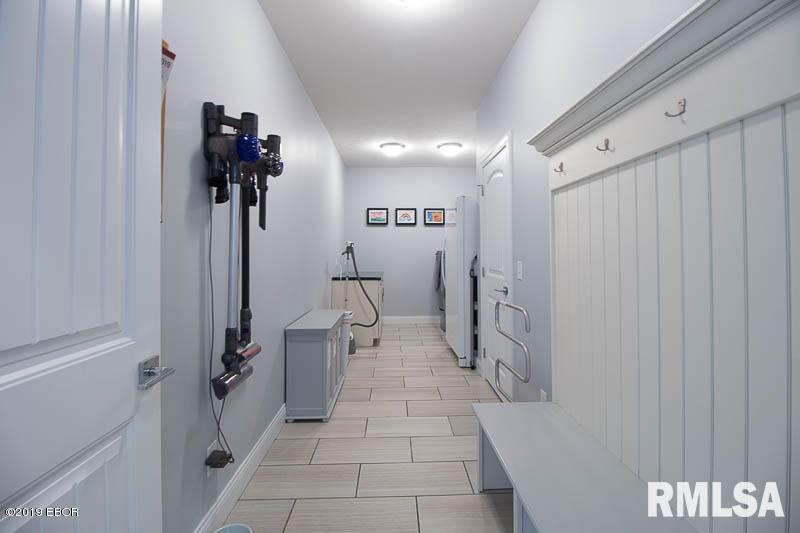 1569 Pershing Road West Frankfort, IL 62896 - Photo 36 of 53 Gallery Image 36