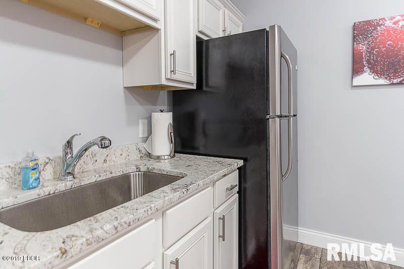 1569 Pershing Road West Frankfort, IL 62896 - Photo 38 of 53 Gallery Image 38