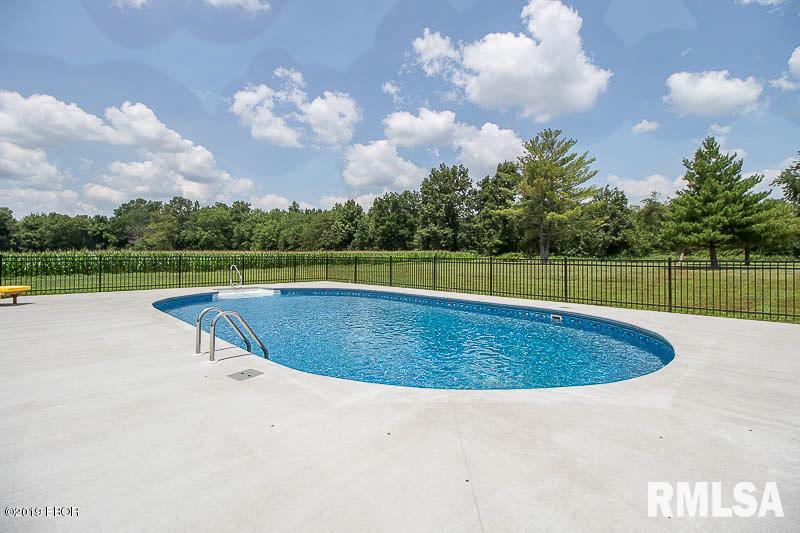 1569 Pershing Road West Frankfort, IL 62896 - Photo 50 of 53 Gallery Image 50