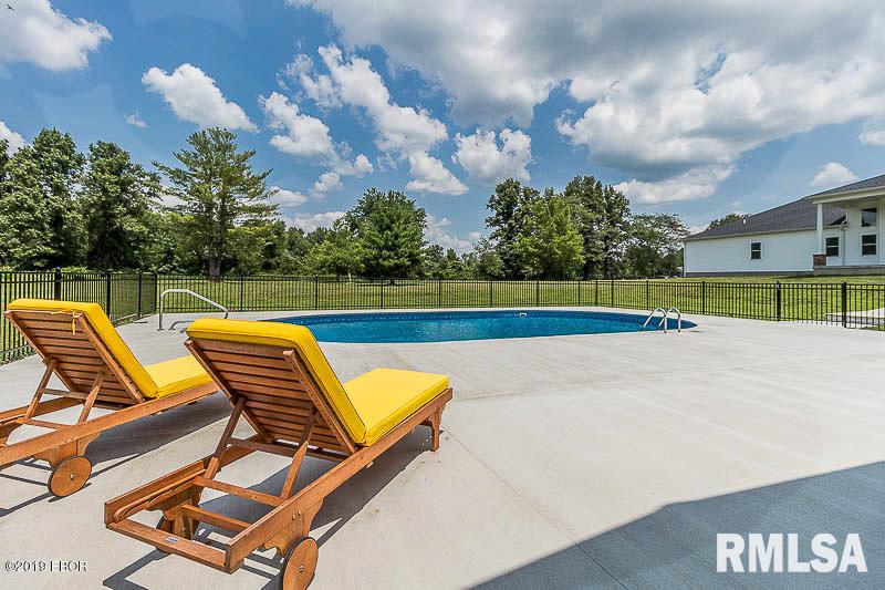 1569 Pershing Road West Frankfort, IL 62896 - Photo 51 of 53 Gallery Image 51