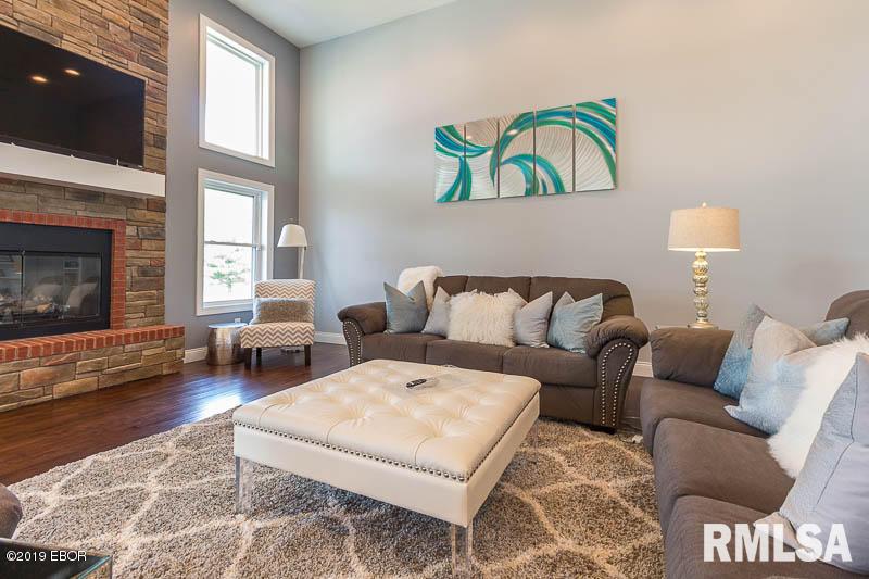 1569 Pershing Road West Frankfort, IL 62896 - Photo 10 of 53 Gallery Image 10