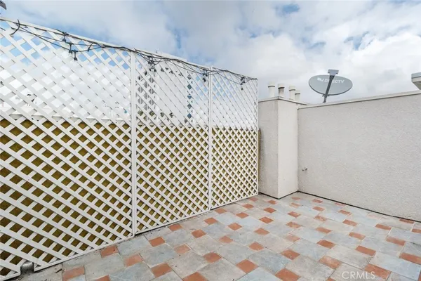 $3,650 | 14631 Dickens Street, Unit 7, Sherman Oaks, CA 91403