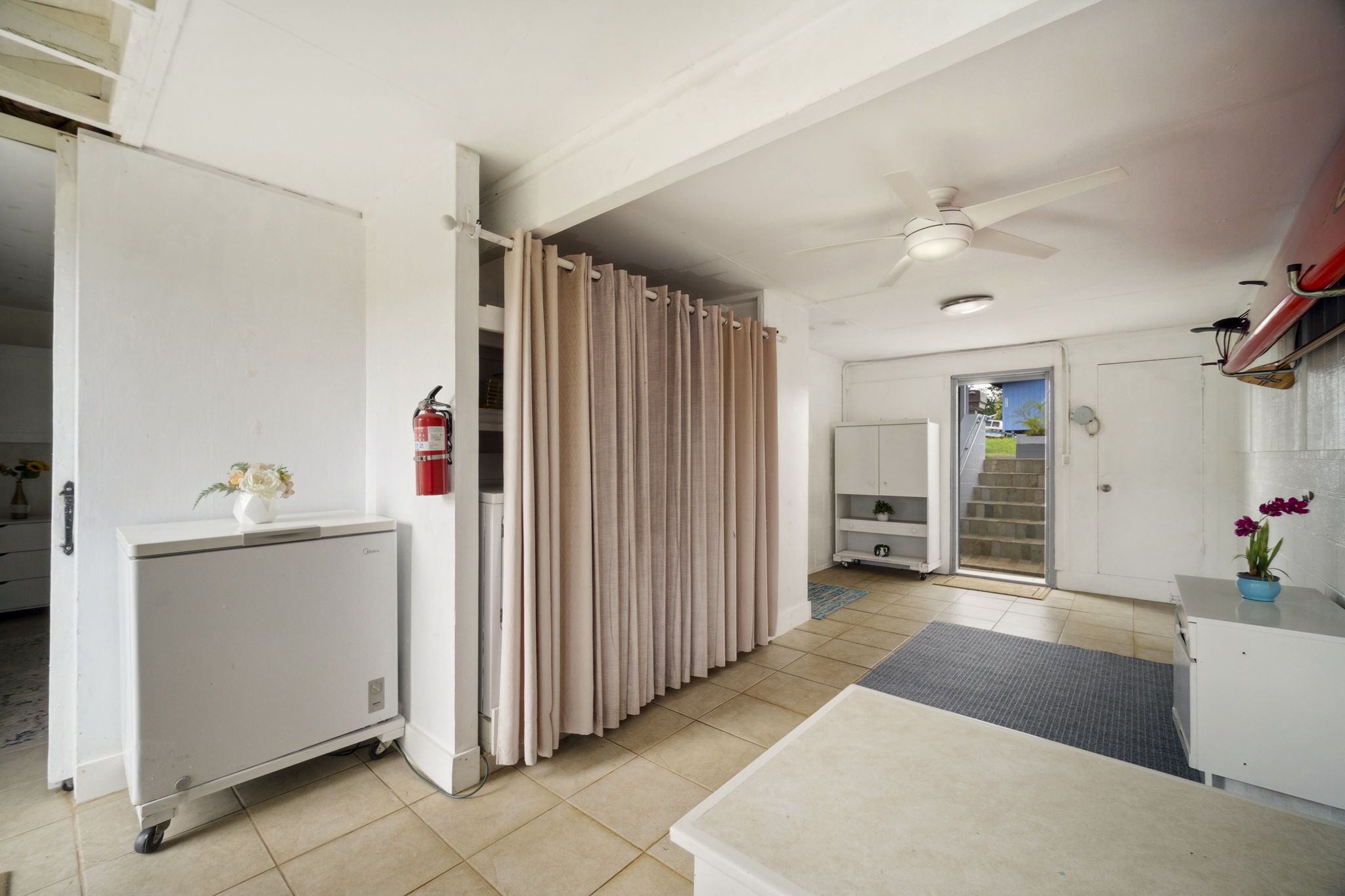 4439 Punee Road Koloa, HI 96756 - Photo 21 of 30 a view interior of the house