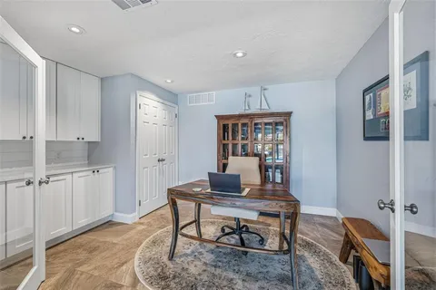 $1,999,000 | 4310 40th Street South, St. Petersburg, FL 33711