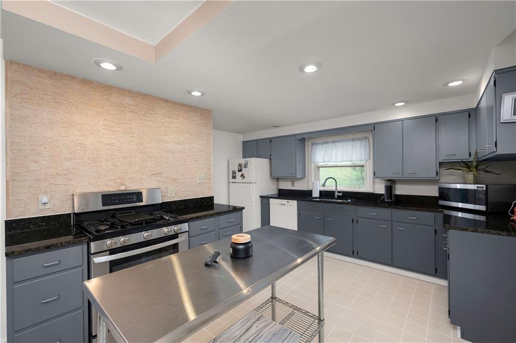 155 Shanor Heights Butler, PA 16001 - Photo 14 of 33