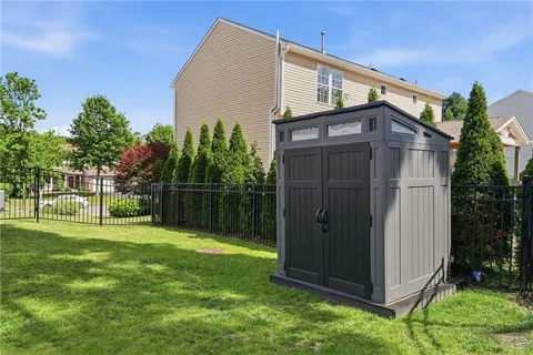 $534,900 | 224 Beagle Drive, Coraopolis, PA 15108
