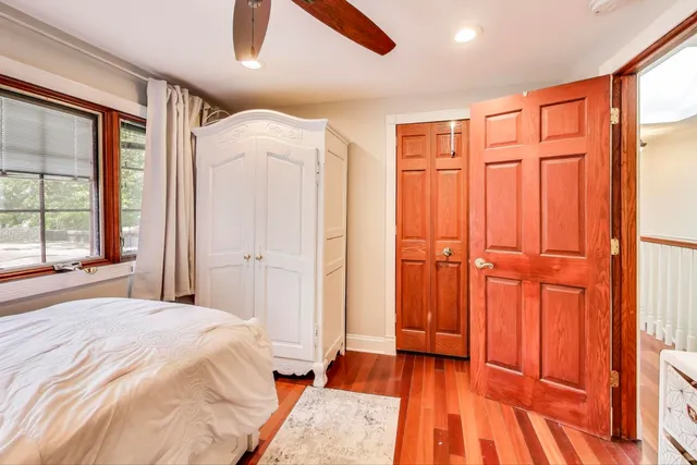 $949,000 | 1821 East Boulder Drive, Mount Prospect, IL 60056