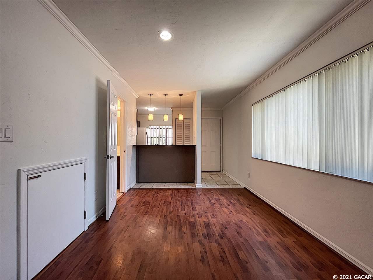 849 Southwest 60 Terrace Gainesville, FL 32607 - Photo 3 of 23 Gallery Image 3