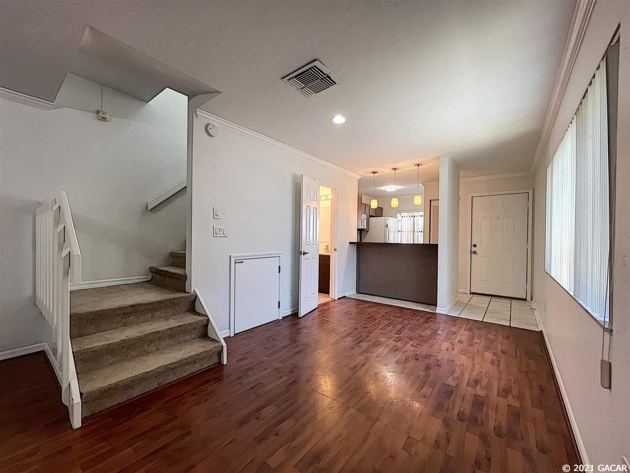 849 Southwest 60 Terrace Gainesville, FL 32607 - Photo 4 of 23 Gallery Image 4