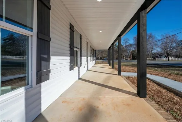 $389,500 | 6124 Stadium Drive, Clemmons, NC 27012