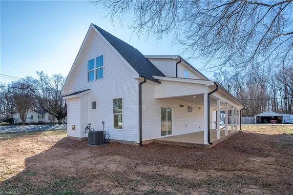 $389,500 | 6124 Stadium Drive, Clemmons, NC 27012