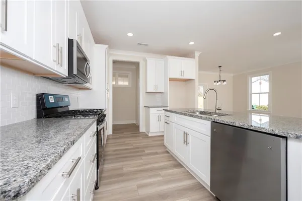 $389,500 | 6124 Stadium Drive, Clemmons, NC 27012