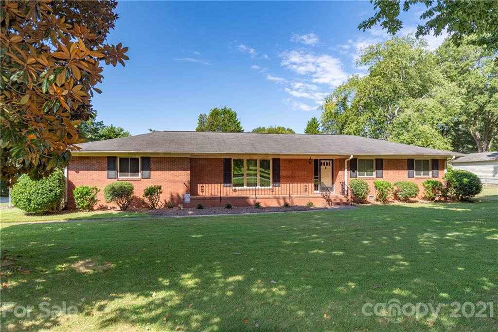 8717 Hood Road Charlotte, NC 28215 - Photo 1 of 27 Gallery Image 1