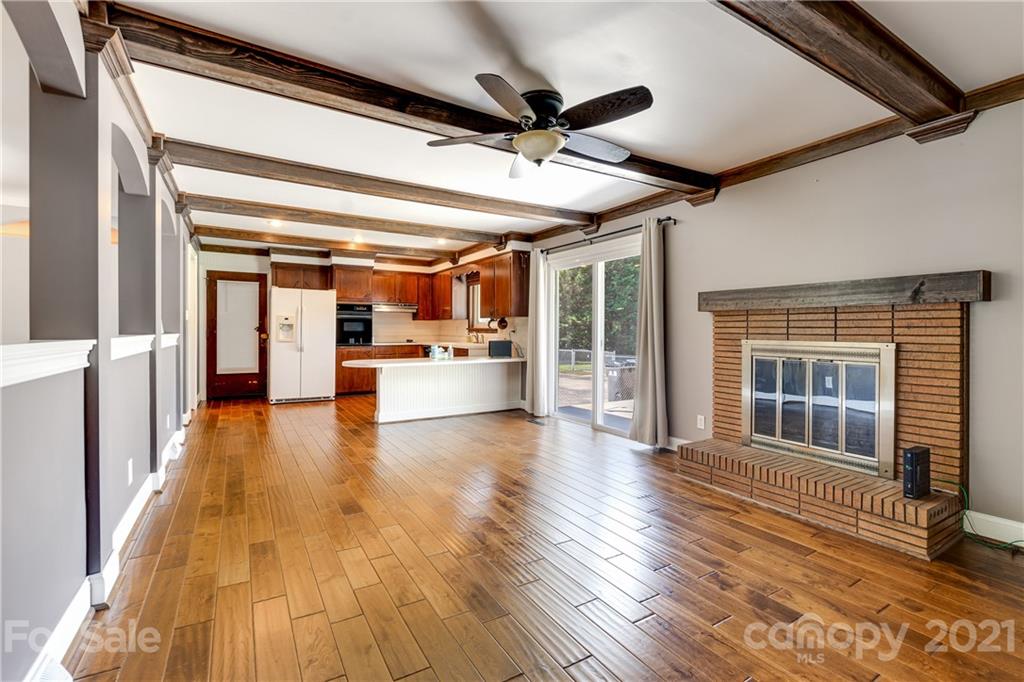 8717 Hood Road Charlotte, NC 28215 - Photo 15 of 27 Gallery Image 15