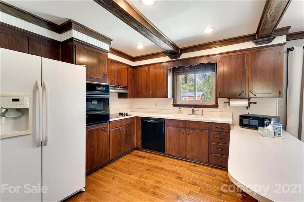 8717 Hood Road Charlotte, NC 28215 - Photo 18 of 27 Gallery Image 18