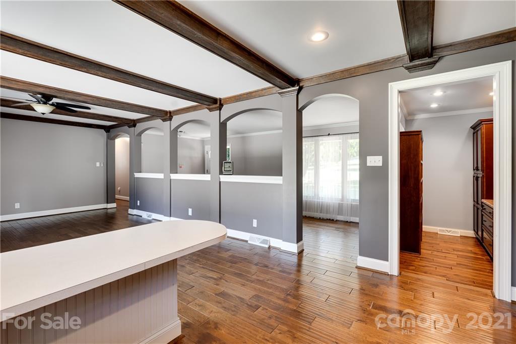 8717 Hood Road Charlotte, NC 28215 - Photo 20 of 27 Gallery Image 20