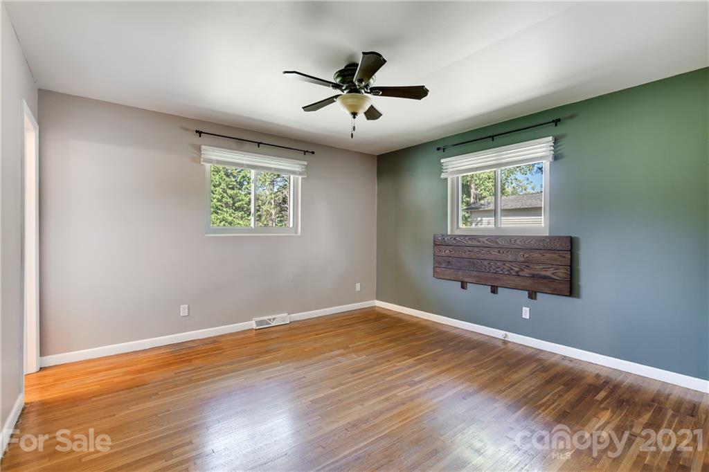 8717 Hood Road Charlotte, NC 28215 - Photo 24 of 27 Gallery Image 24