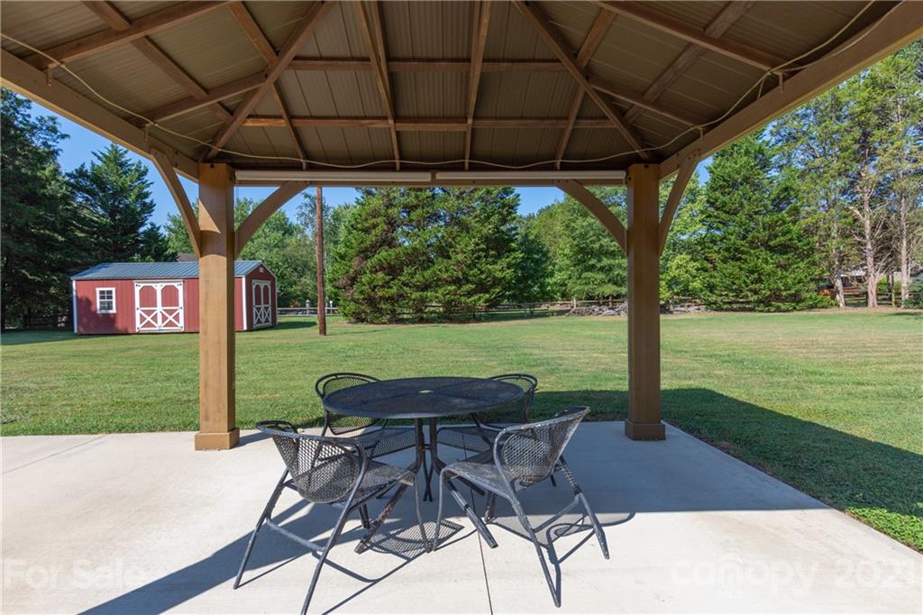 8717 Hood Road Charlotte, NC 28215 - Photo 9 of 27 Gallery Image 9