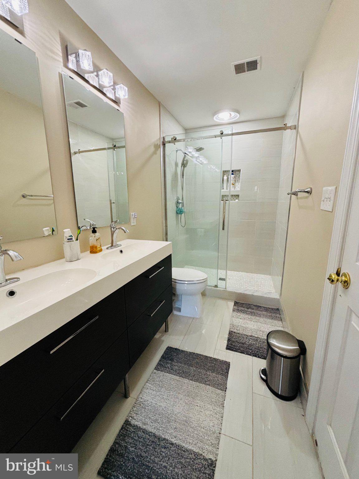 2062 Madrillon Road Vienna, VA 22182 - Photo 20 of 49 Gallery Image 20