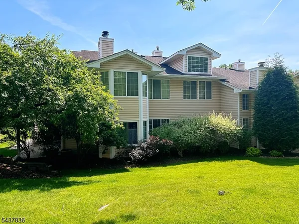 $3,000 | 15 Crossfield Court, Bedminster, NJ 07921