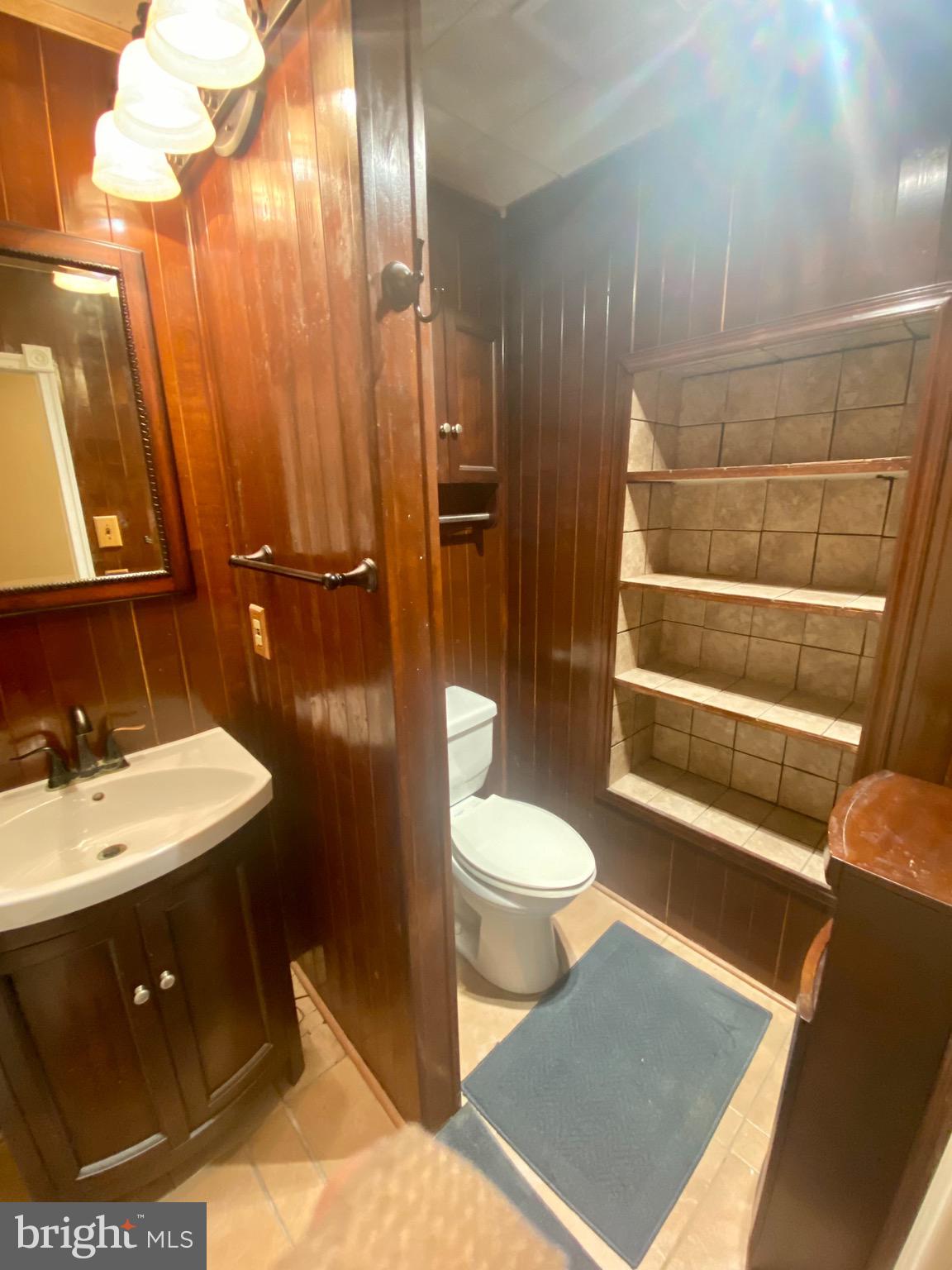 13055 Townsend Road, Unit J3 Philadelphia, PA 19154 - Photo 22 of 24 hall bathroom