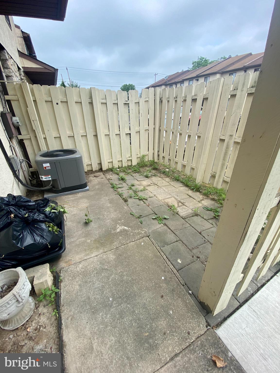 13055 Townsend Road, Unit J3 Philadelphia, PA 19154 - Photo 24 of 24 front yard