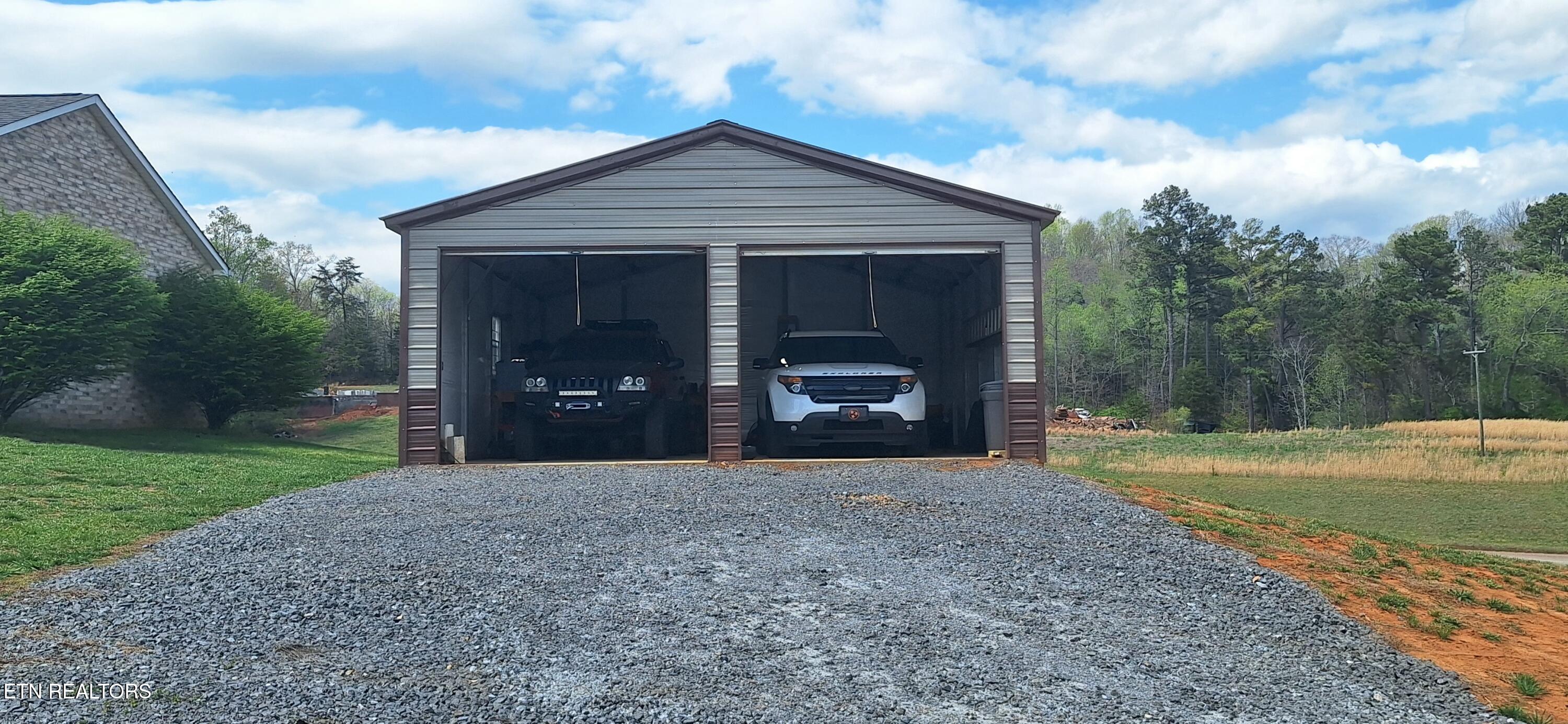 6199 Sinking Creek Road Greenback, TN 37742 - Photo 3 of 33 20260331_142251