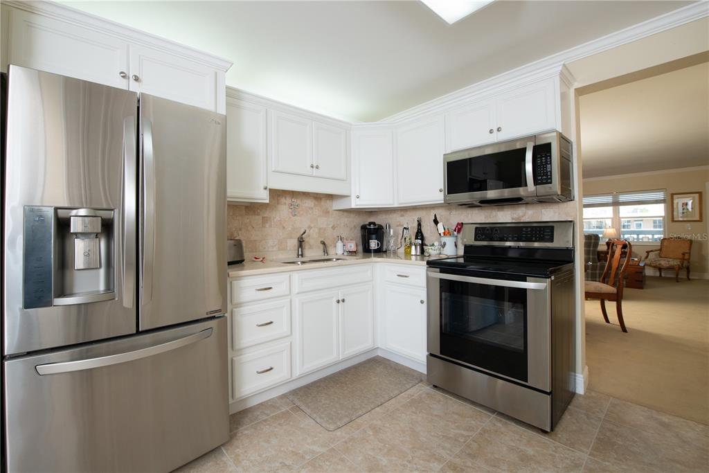 4910 Bay Street Northeast, Unit 308 St. Petersburg, FL 33703 - Photo 7 of 22